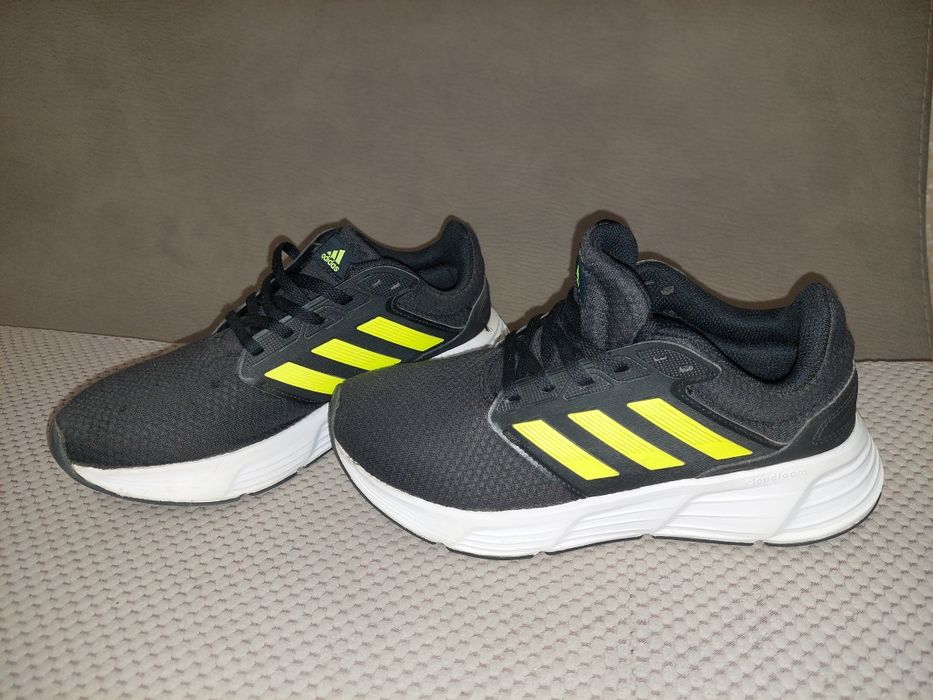 Кросівки adidas стєлька 24.5 см. Оригінальні