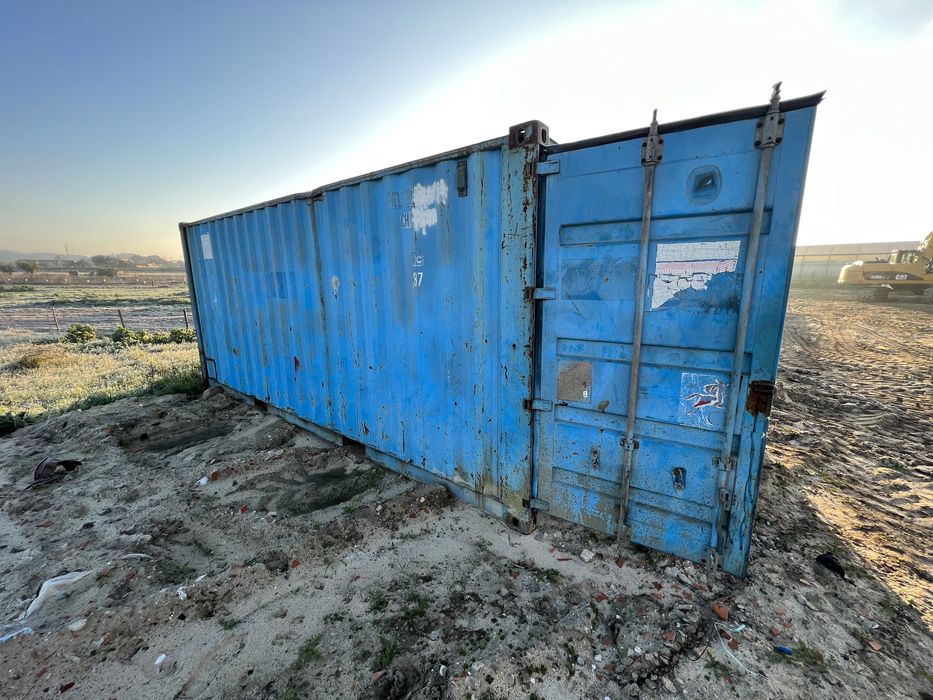 Contentor maritimo ferramenteiro