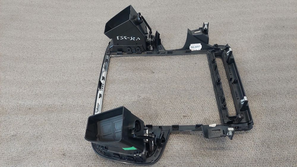 Difusor / saída de ar RENAULT Megane IV Grandtour (K9A/M_)