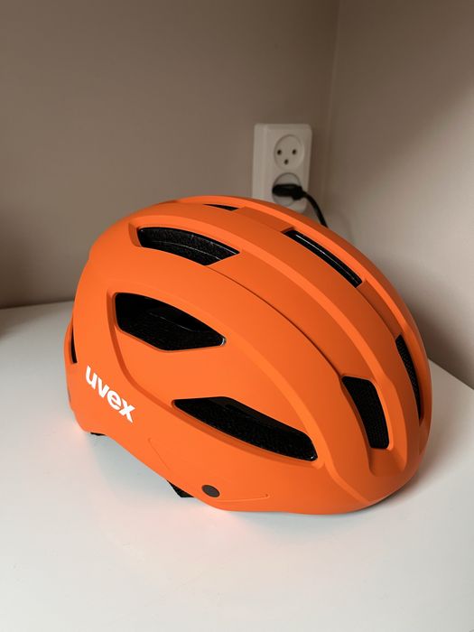 Kask rowerowy UVEX rozm. 56-59