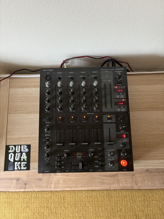 Behringer djx 750 fx mesa de mistura