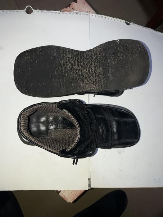 Женские зимние кожаные ботинки 38 раз.