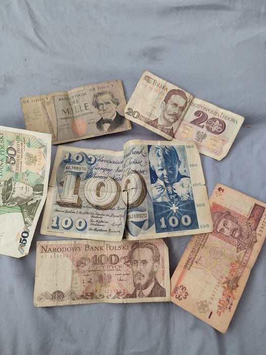 monety, banknoty