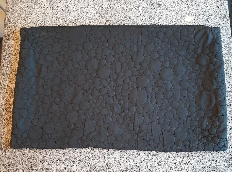 Conjunto de 2 Capas de Almofada Pretas + 2 Almofadas 40x65cm