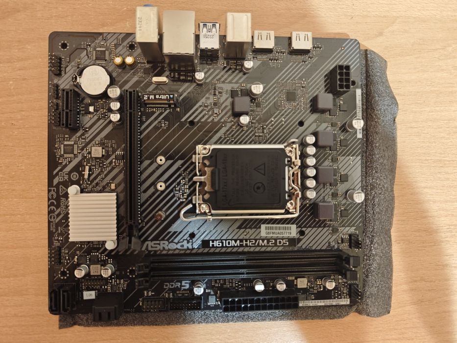 Материнська плата