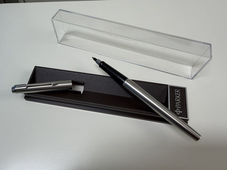 Esferográfica Parker “Roller Ball” - Inox Escovado