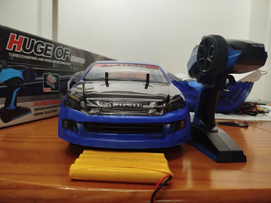 Vendo carro telecomandado novo