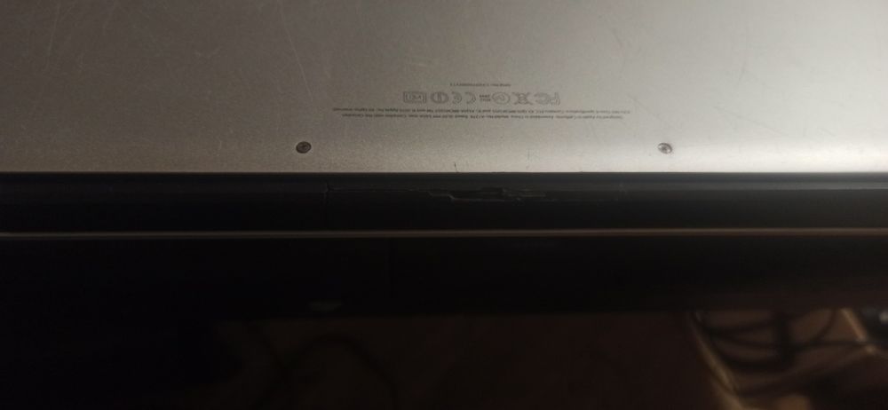 Sprzedam zamienięMacbook Pro dwa dyski