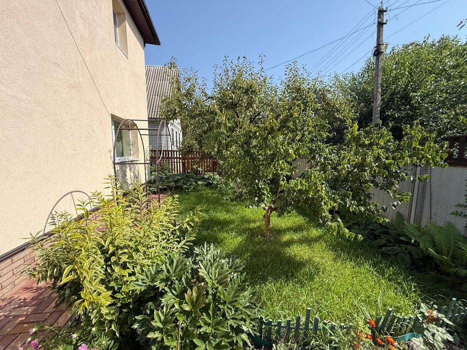 Продаж двоповерхового садового будинку в с.Коржі Є ВІДЕООГЛЯД