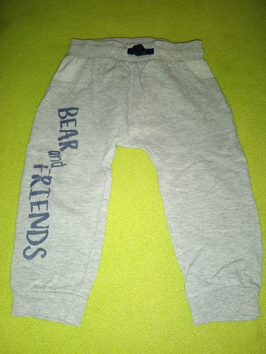 Spodnie długie dresowe szare z misiem,, rozm. 86, 12-18 m-cy