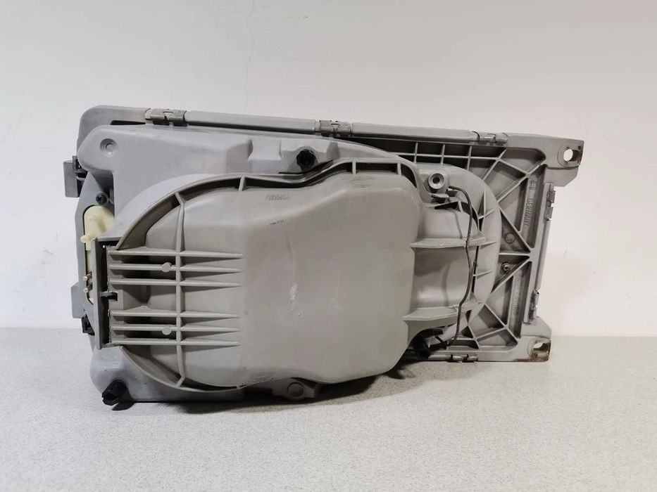 lampa reflektor lewy mercedes w123 c123 75-85 bosch oryginał