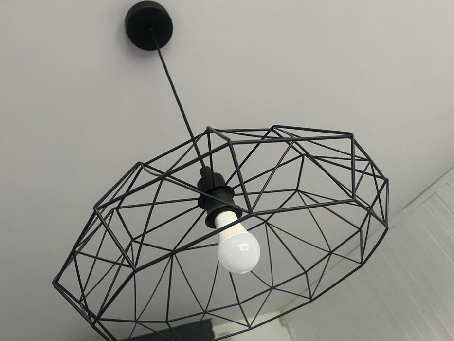 Lampa wisząca.