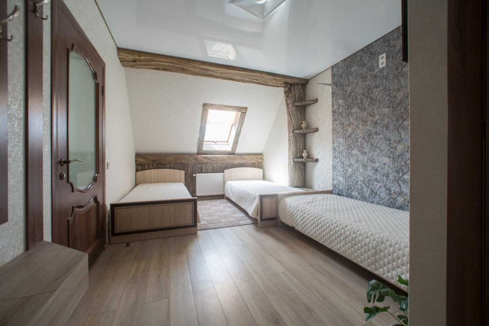 Апартаменти "Біля Ратуші" погодинно подобово.