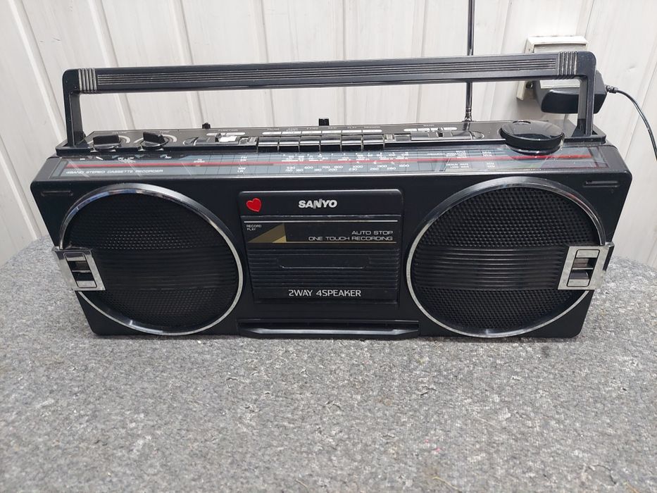 Radiomagnetofon SANYO M9709LO