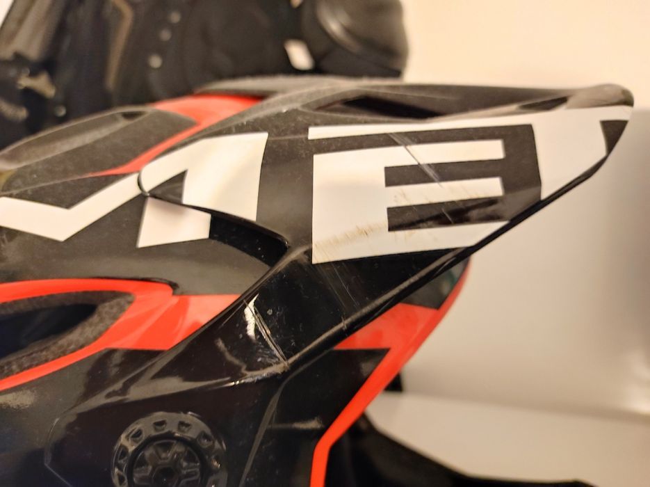 Capacete fechado met large 2020