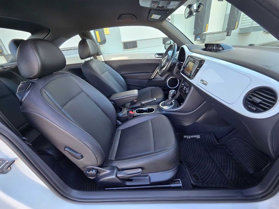 Volkswagen Beetle      2015