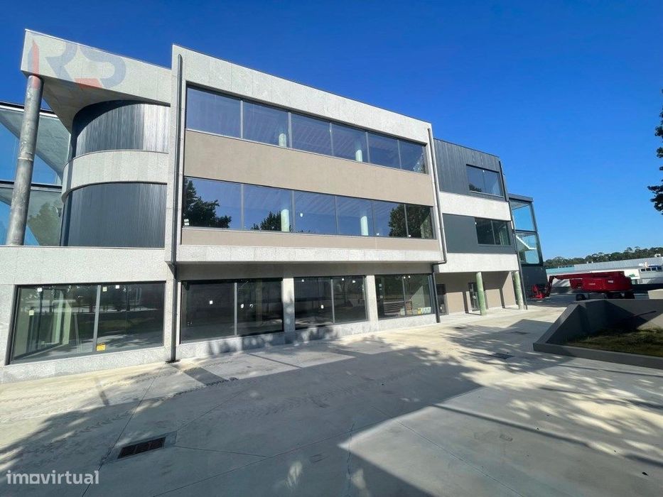 Comercio com cave