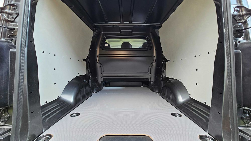 Zabudowa busa – woj. MAZOWIECKIE – podłoga, boki, nadkola !