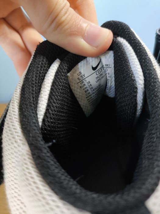 Nike tennis vermelhos