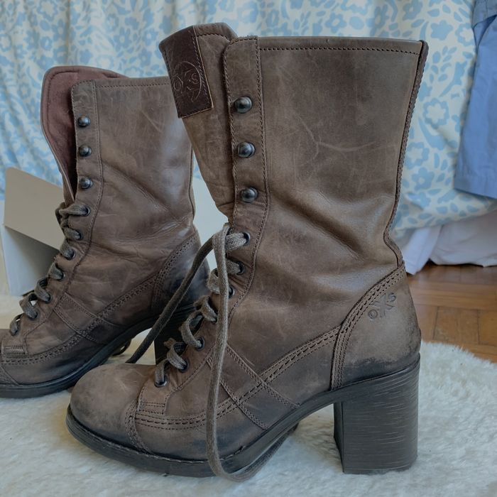 Botas OXs de pele castanha