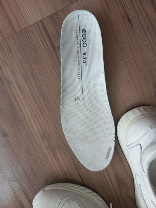 Шкіряна кросівки від ecco