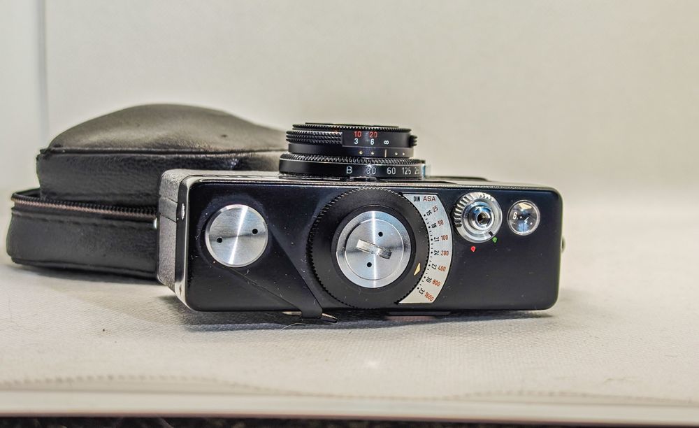 Aparat analogowy kompakt rollei 35 led