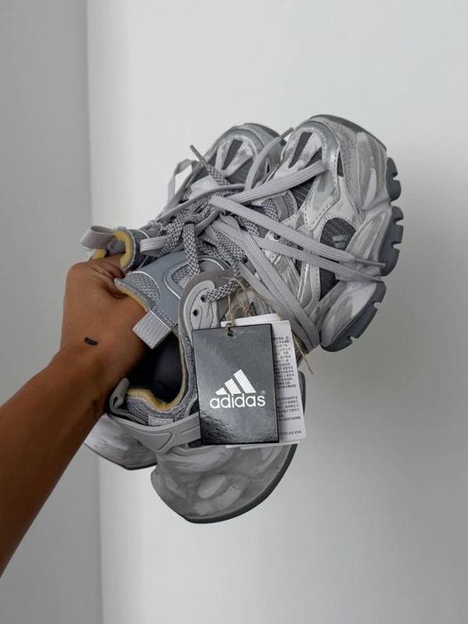Жіночі кросівки Adidas Vento XLG Deluxe сірі текстильні