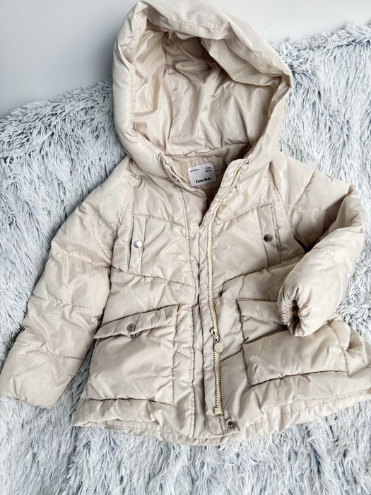 Куртка Zara на дівчинку 6-9р. Холодна осінь-тепла зима