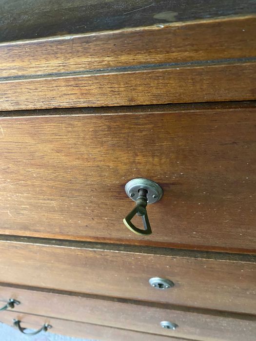 Cómoda Madeira Maciça