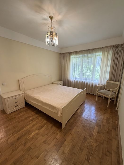 Продам 2к квартиру Печерский район Либідська Палац Украина В.Тютюнника 47