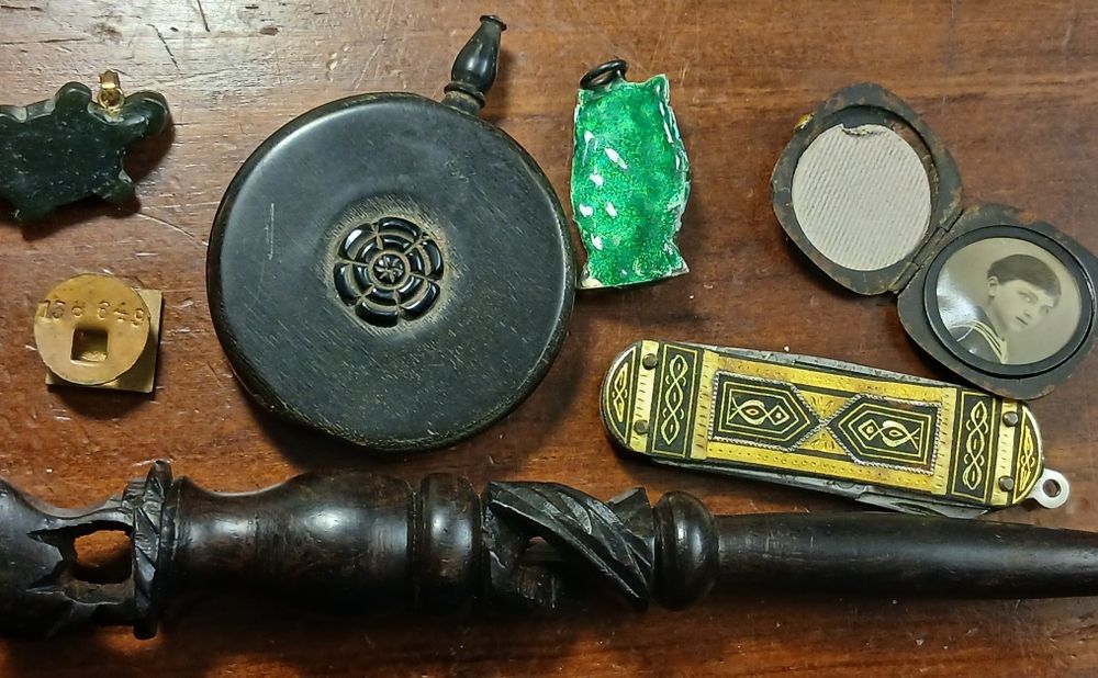 Peças antigas africanas e outras