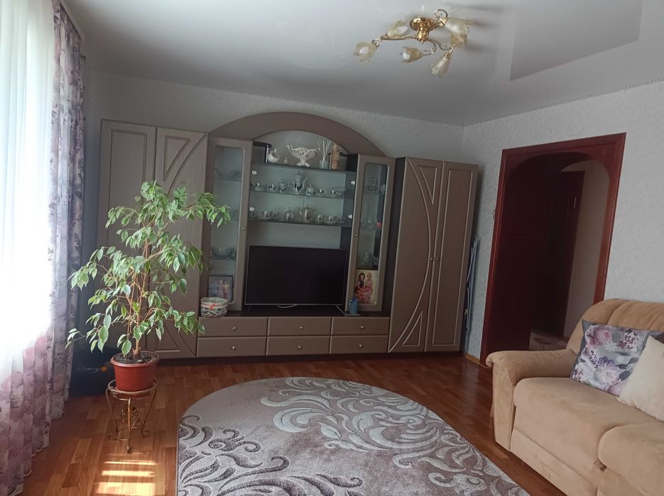 Продаж 3-кімнатної квартири в Слободі