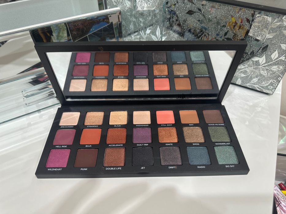 Urban Decay Born to Run - paleta cieni