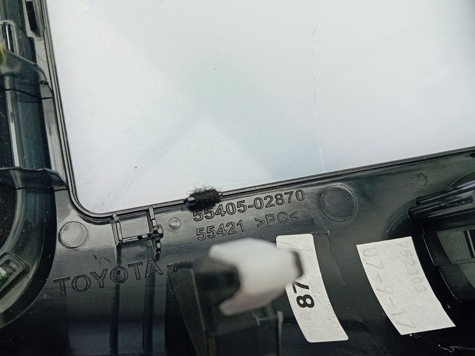 Moldura da consola central / rádio / aro TOYOTA Auris Hatchback (_E18_