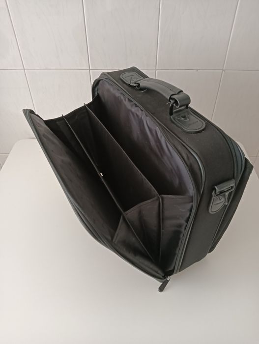 Mala computador/Cabine avião