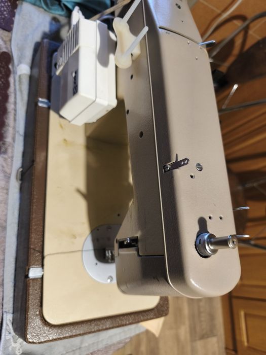Sprzedam 3 maszyny do szycia