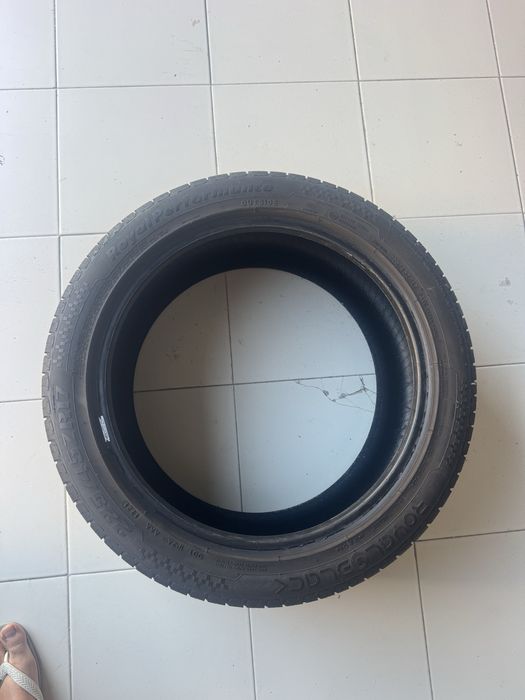 Pneu royal black 225/45/17