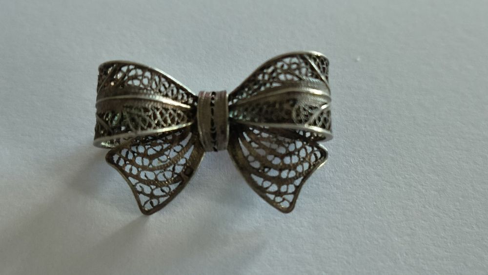 Alfinete antigo em prata