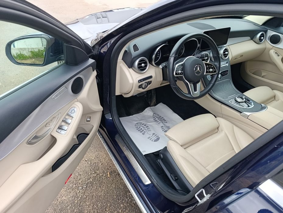 Carinha Mercedes Benz C300 De