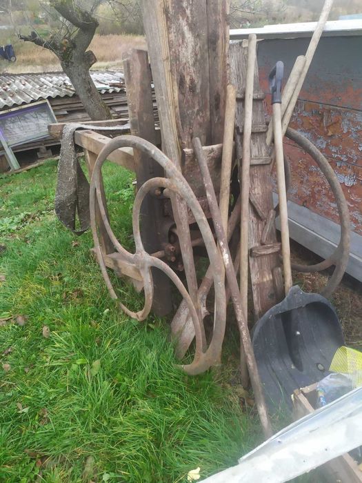 Продам січкарню  в робочому стані.