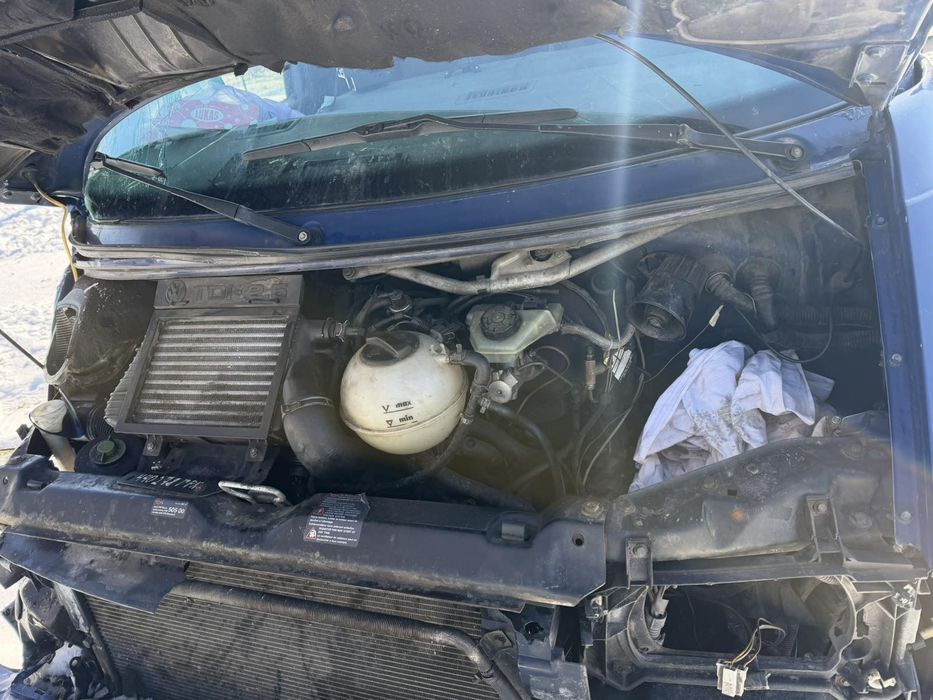 Вольсваген т 4 2,5 75кв максибаза