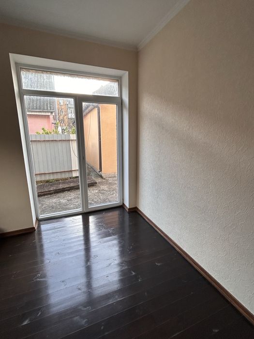 Продаж котеджу з готовим бізнесом