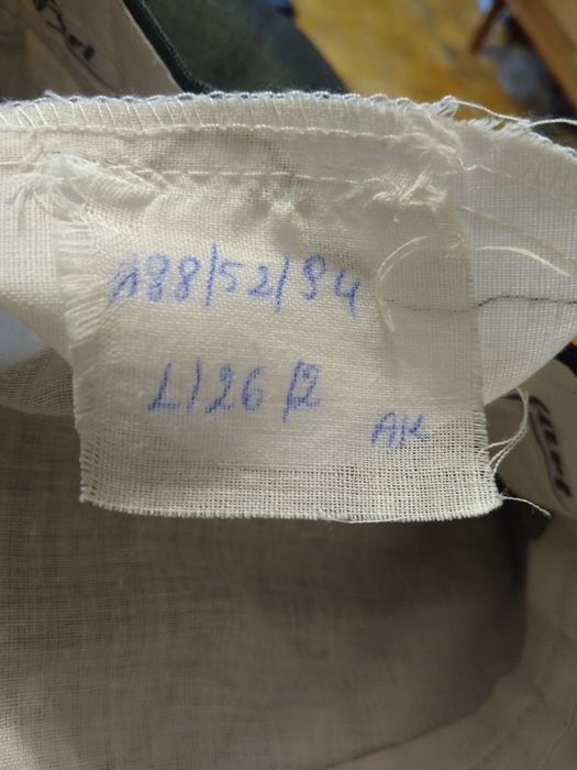 garnitur  meski  roz  52   na  188 cm  wzrostu