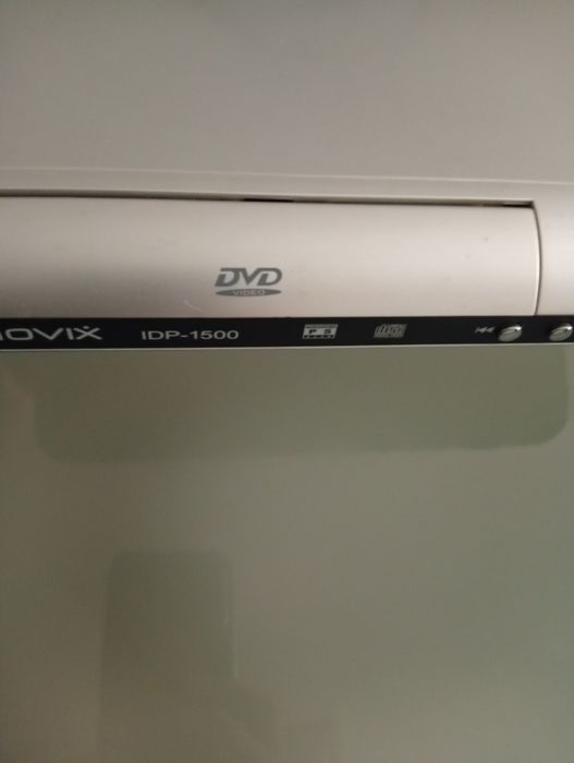 DVD com comando e cabo de 21 pines como novo