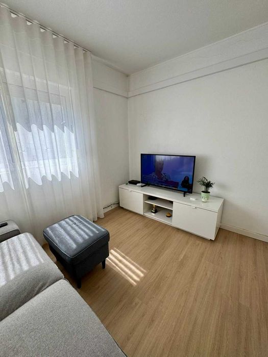 Alugo apartamento T1  Lisboa junto á Expo