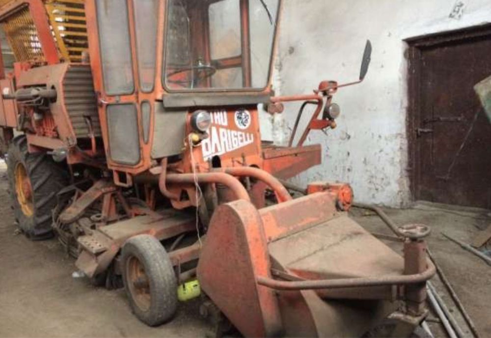 Бурячний комбайн , Бурякозбиральний