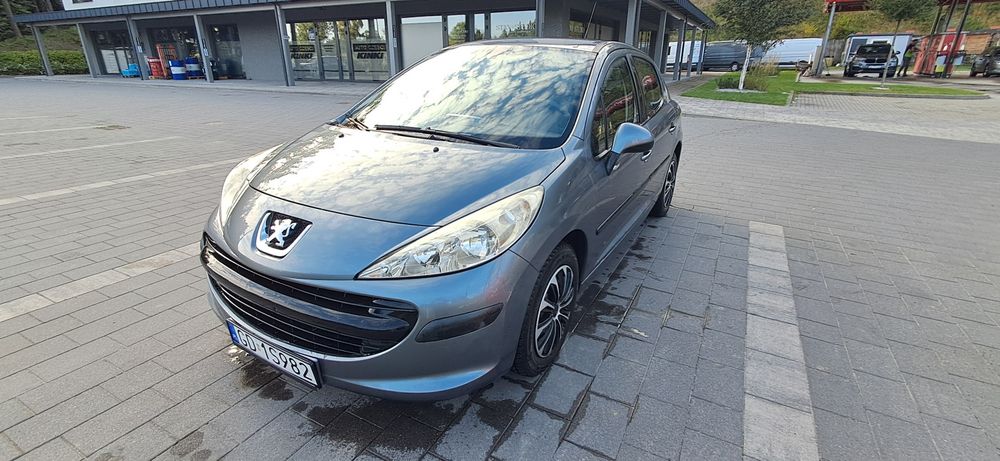 PEUGEOT  207   1.4 benzyna