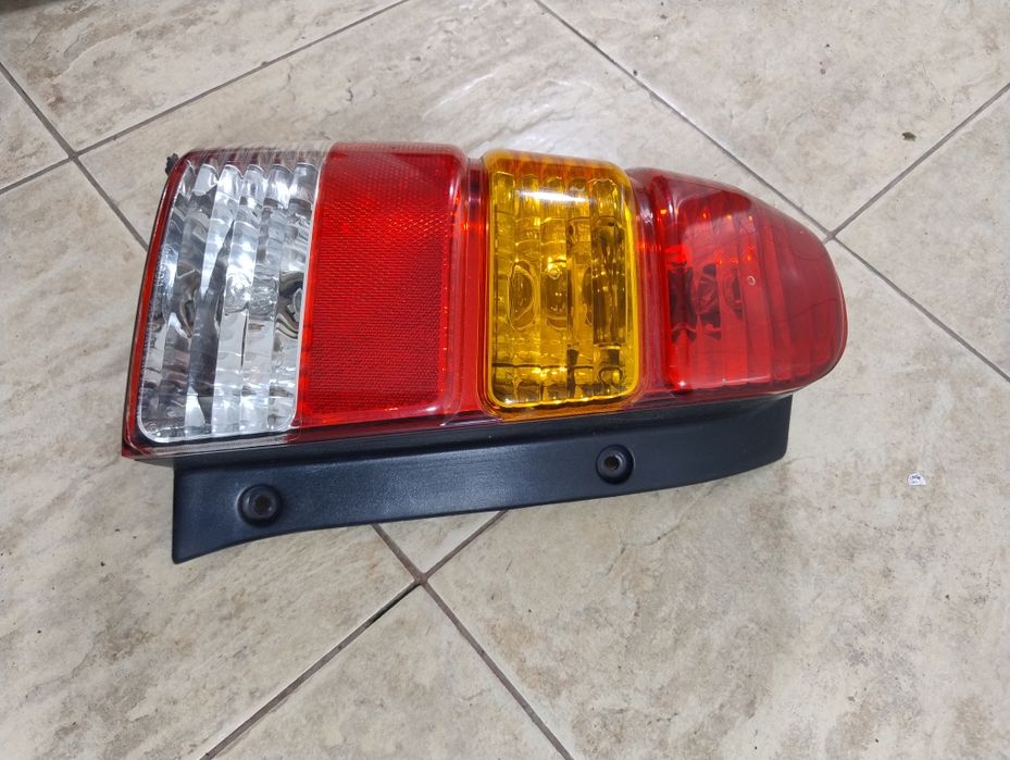 Lampa lewa tył Ford maverick 2 II escape 01-07 wysyłka OLX