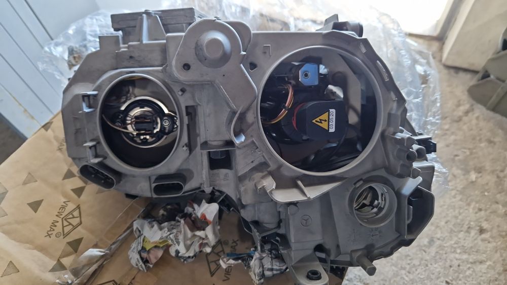Farol mercedes w203 xenom