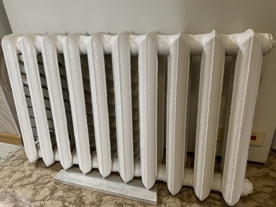 Радіатор. Радиатор. Батарея. На 10 секцій.